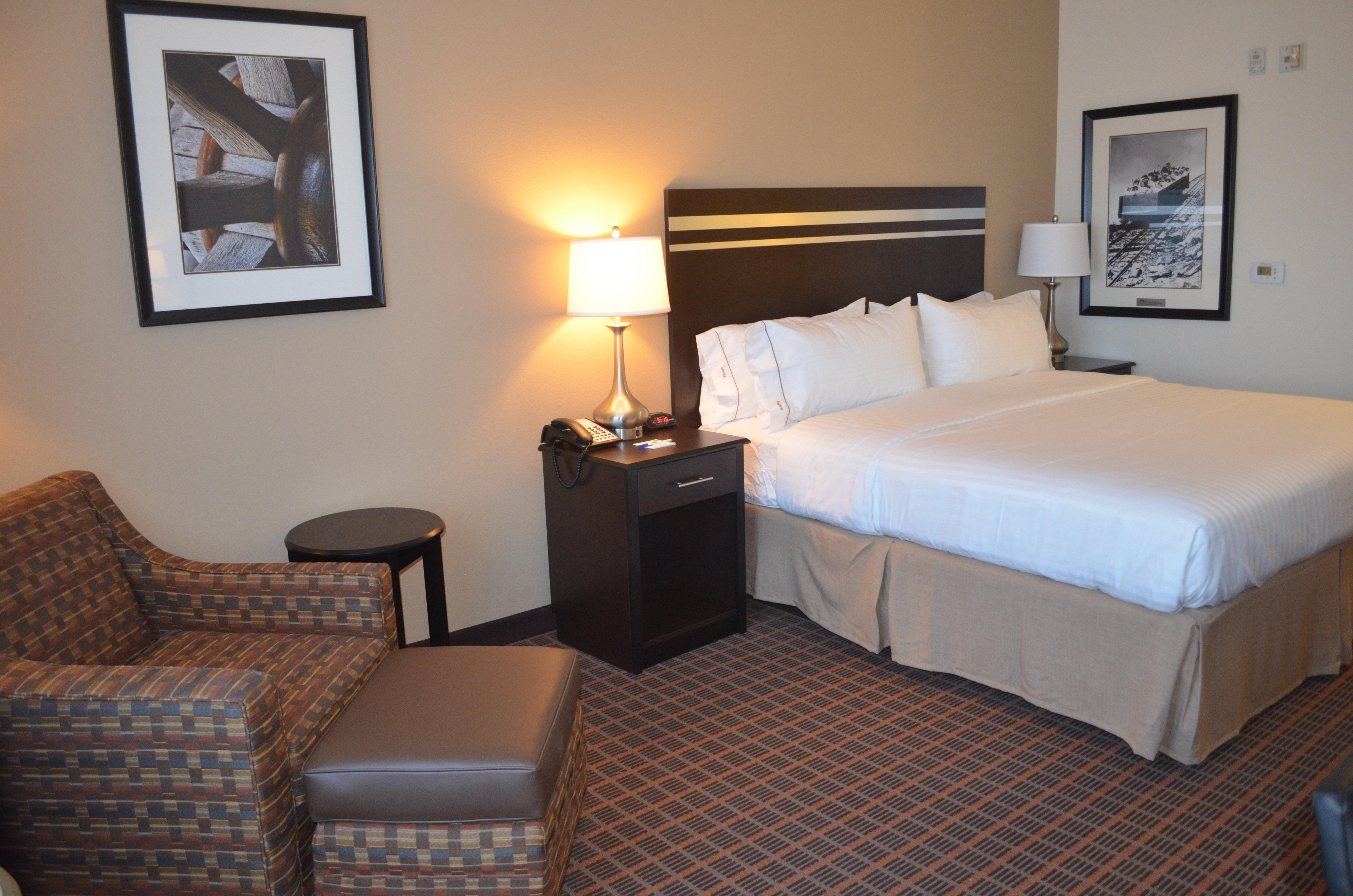 Holiday Inn Express & Suites Golden, An Ihg Hotel Exterior photo
