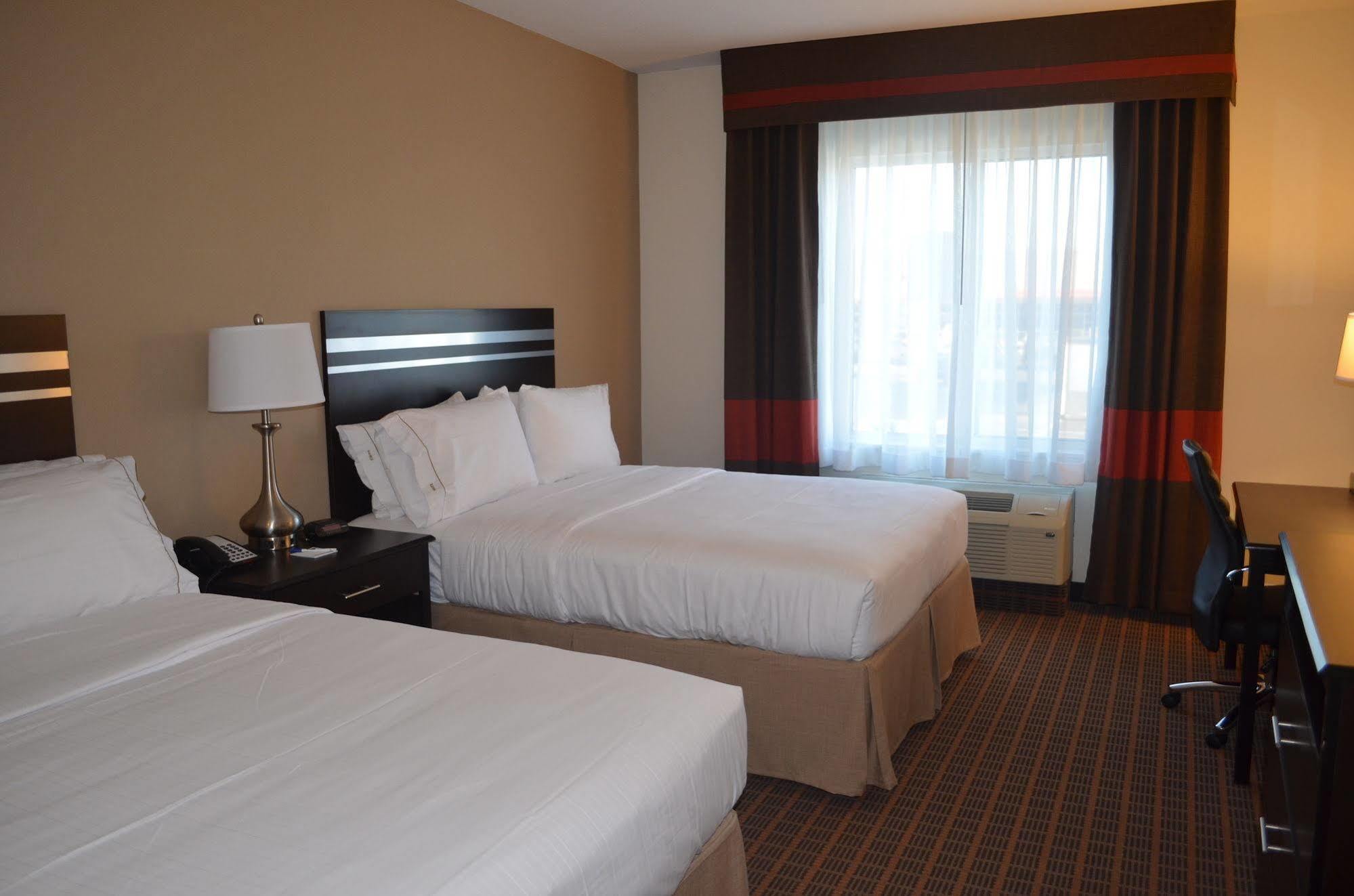Holiday Inn Express & Suites Golden, An Ihg Hotel Exterior photo
